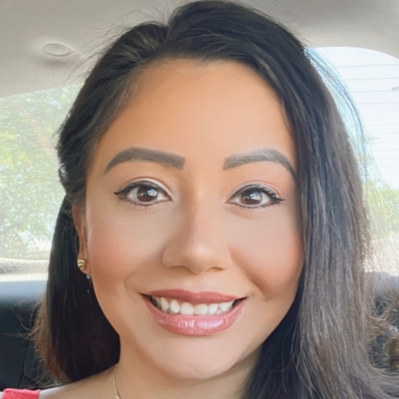 Meet your Posher, Bianca - Picture 1 of 1